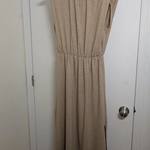 DEX TAN DRESS SIZE MEDIUM - Picture 2 of 6